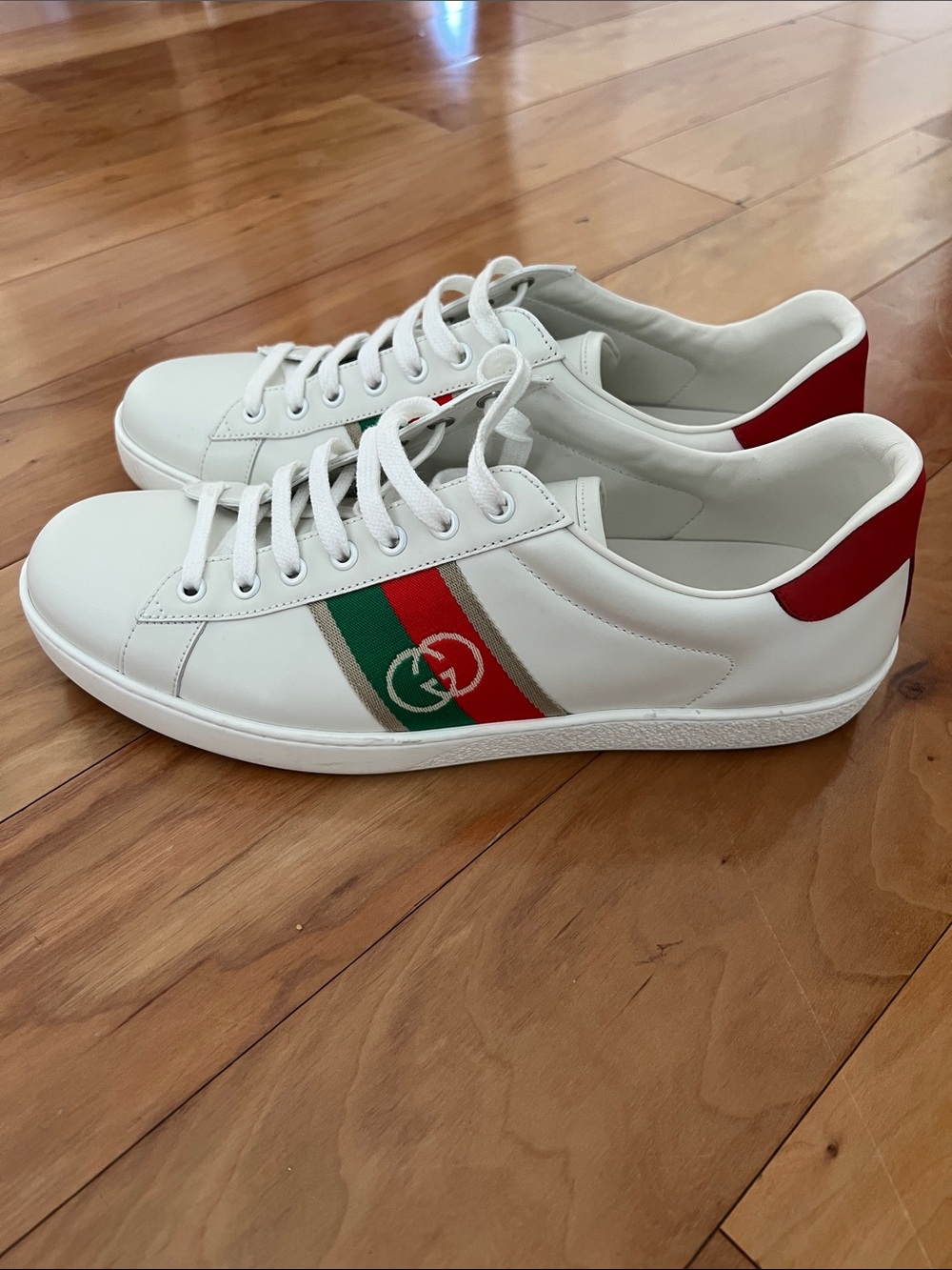 Gucci White Leather Sneakers with Red & Green Web Stripe